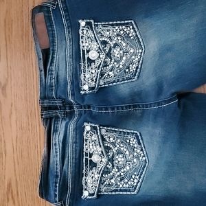 Wallflower capris size 13